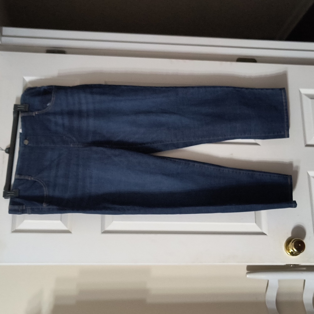Mid Rise Straight Leg Pull On Jeans NEW size XL (16-18)